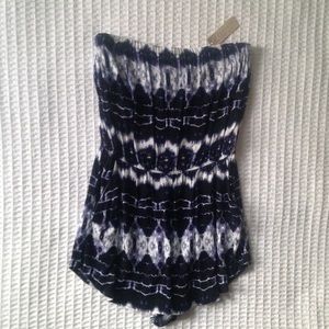 NWT Flynn Skye strapless tie dye Romper medium